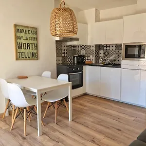 https://un-balcon-sur-les-toits.fr-provencehotel.com